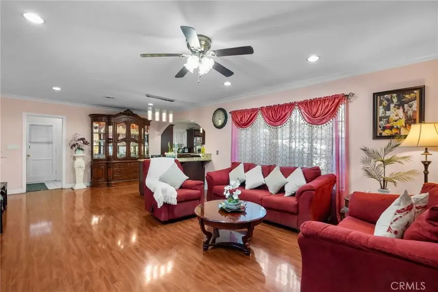 9453 Shoshone Ave, Northridge, CA 91325 - Image #3