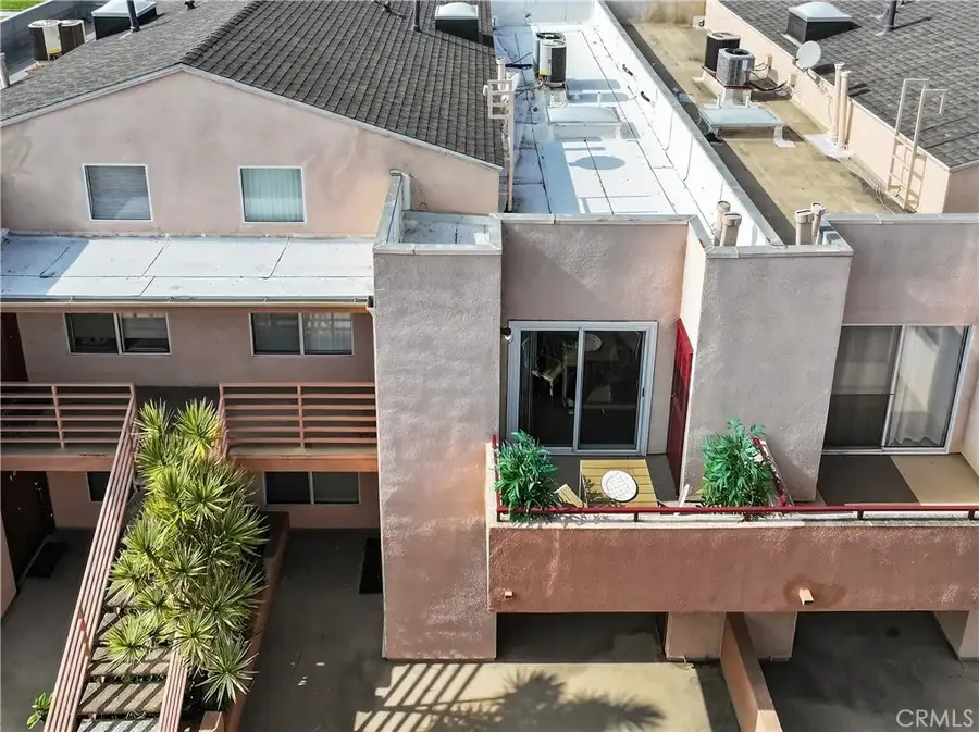 16700 Yukon Avenue #202, Torrance, CA 90504 - Image #2