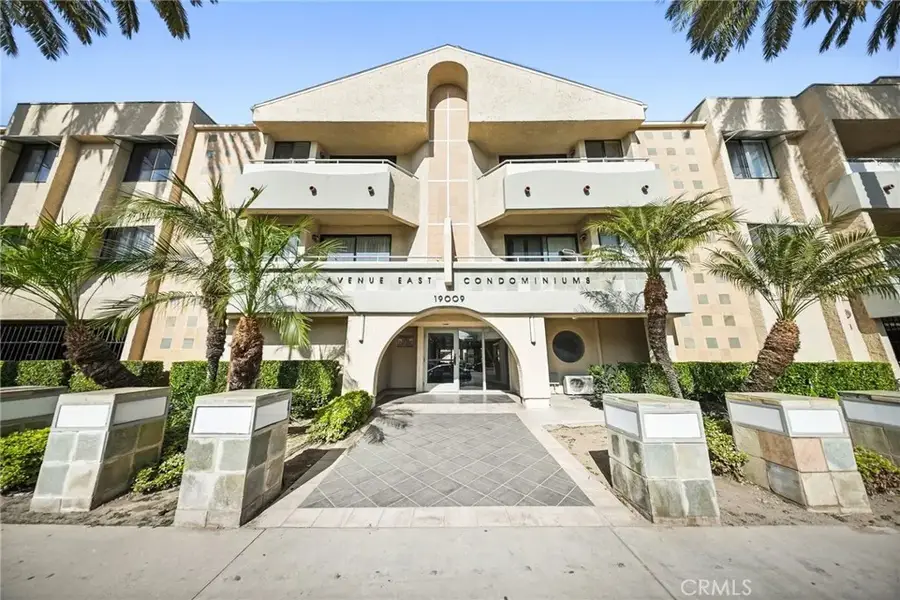19009 Sherman Way #81, Reseda, CA 91335 - Image #2