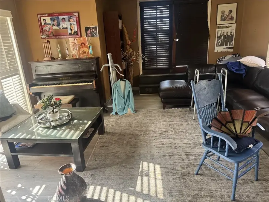 7523 Dalton, Los Angeles, CA 90047 - Image #2