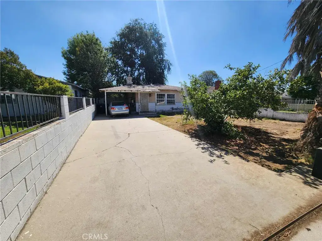 15320 Bledsoe Street, Sylmar, CA 91342 - Image #1