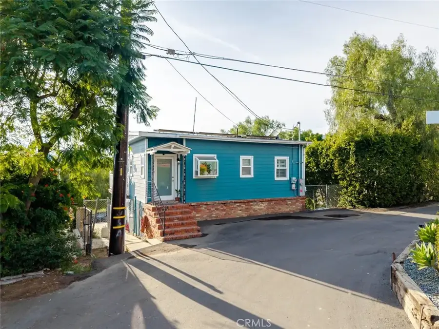 21410 Wahoo Trail, Chatsworth, CA 91311 - Image #2