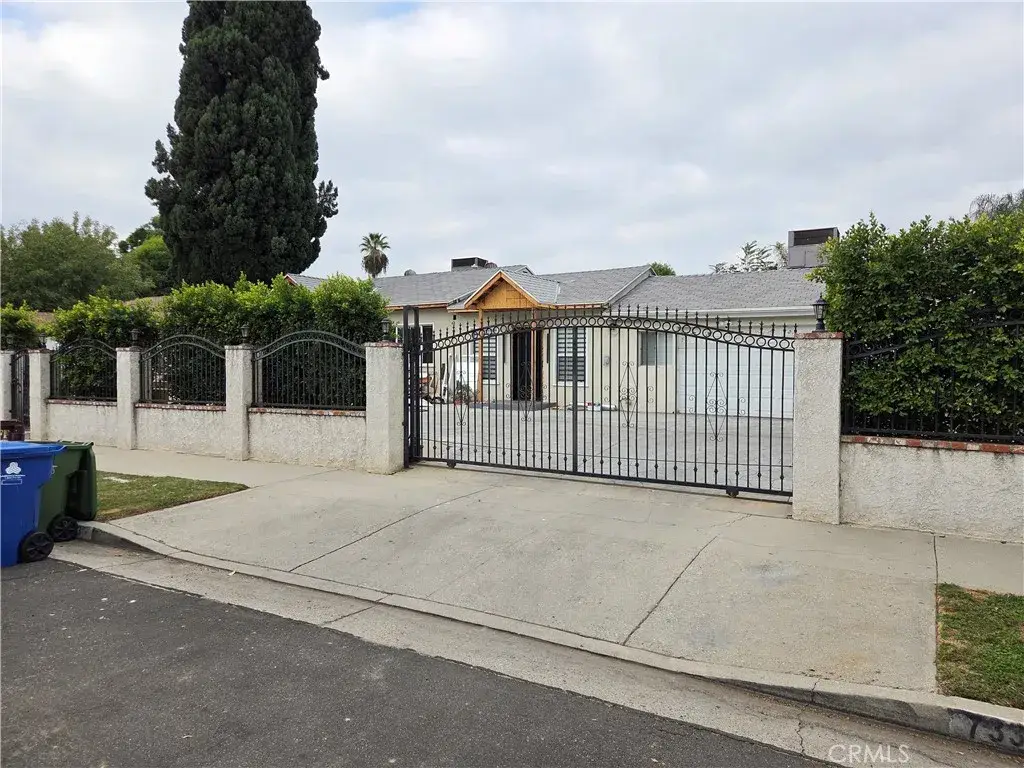 7333 Jamieson, Reseda, CA 91335 - Image #1