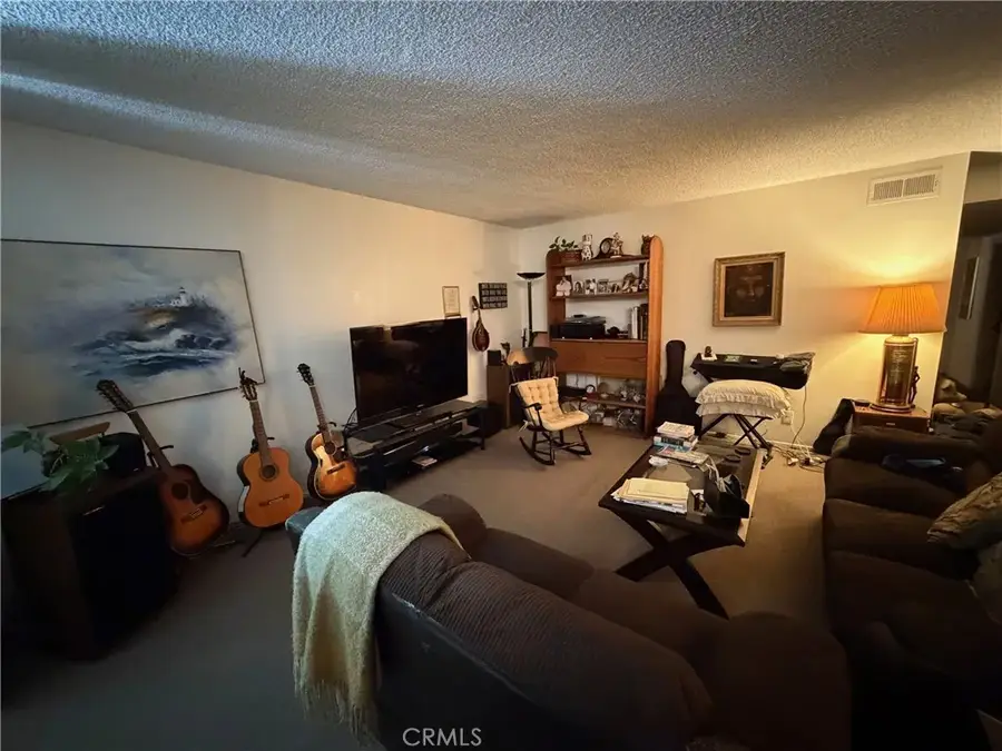 5301 Balboa Boulevard #F2, Encino, CA 91316 - Image #2