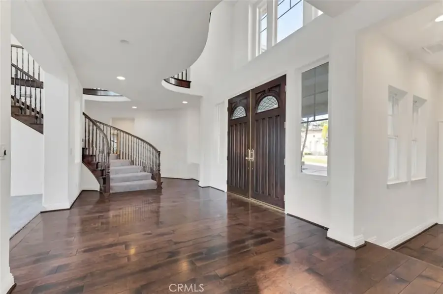 20212 Via Medici, Porter Ranch, CA 91326 - Image #2