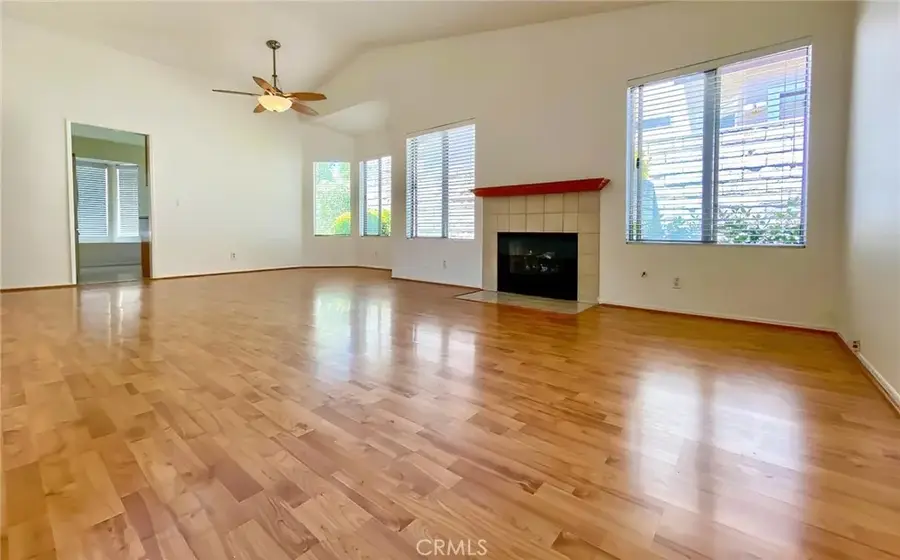 22839 Banyan #334, Saugus, CA 91390 - Image #2