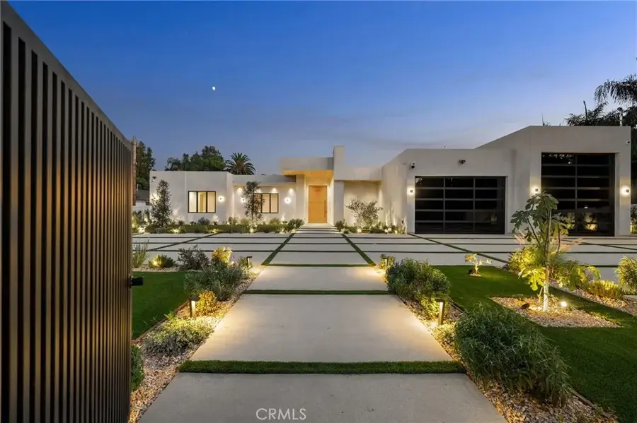 22924 Erwin Street, Woodland Hills, CA 91367 - Image #2