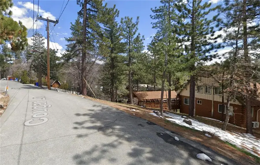32729 Lupine Ln, Running Springs, CA 92382 - Image #2