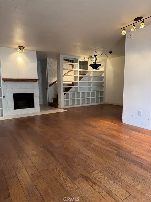 8145 Canby Avenue #2, Reseda, CA 91335