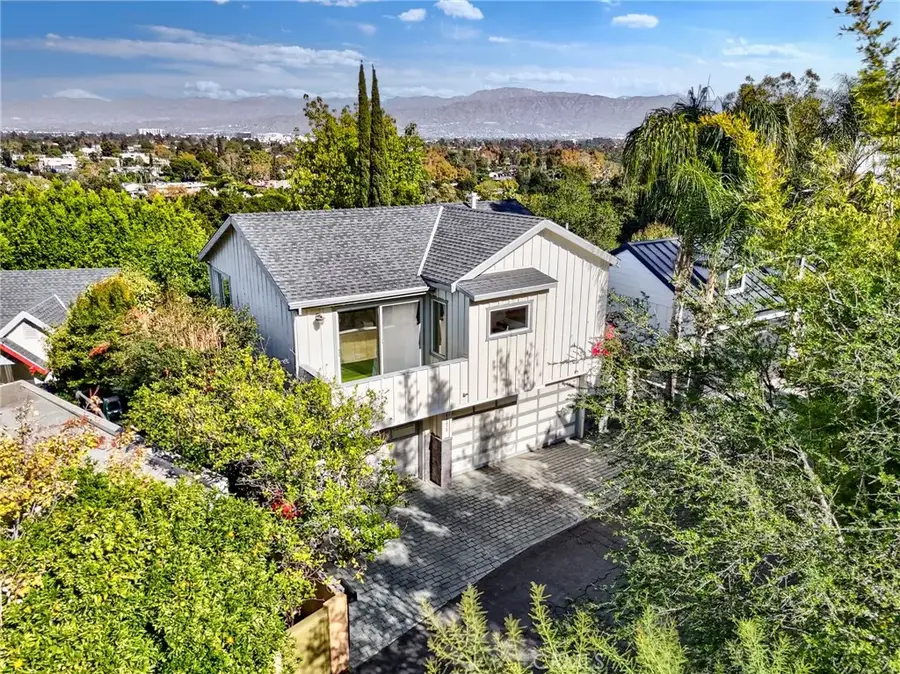 11771 Laurelwood, Studio City, CA 91604 - Image #2