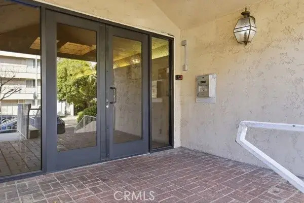 5135 Zelzah #100, Encino, CA 91316 - Image #3