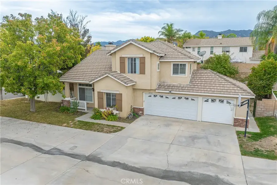 25535 Chisom Lane, Stevenson Ranch, CA 91381 - Image #2
