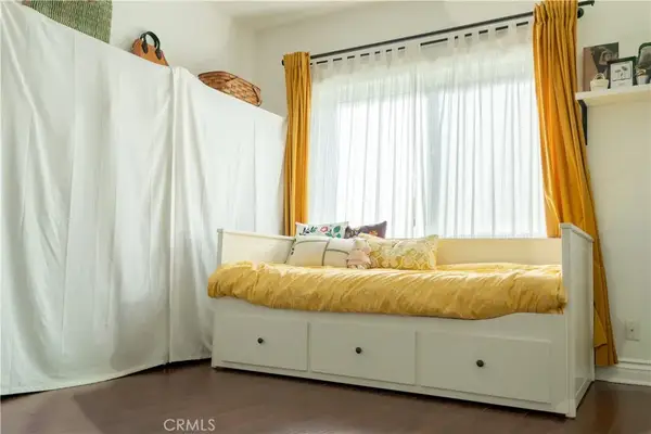 4128 Whitsett #101, Studio City, CA 91604