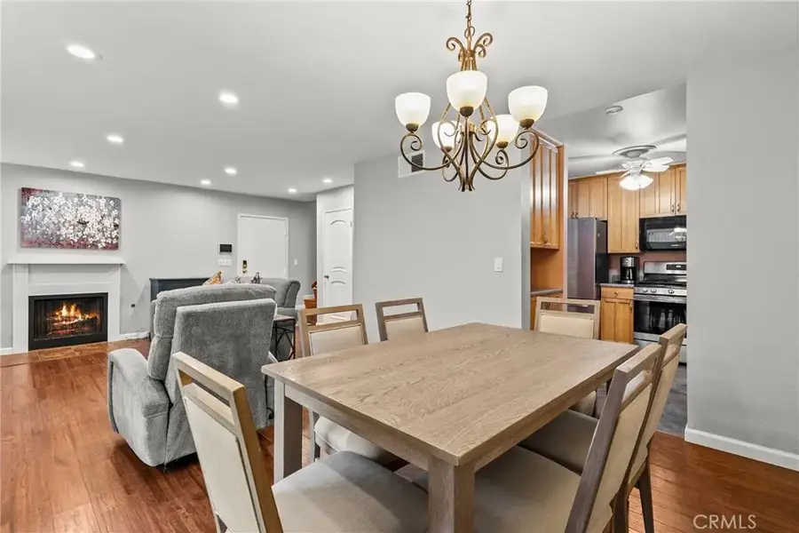 22123 Burbank Blvd #2, Woodland Hills, CA 91367 - Image #3