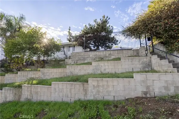 9525 Woodley, North Hills, CA 91343