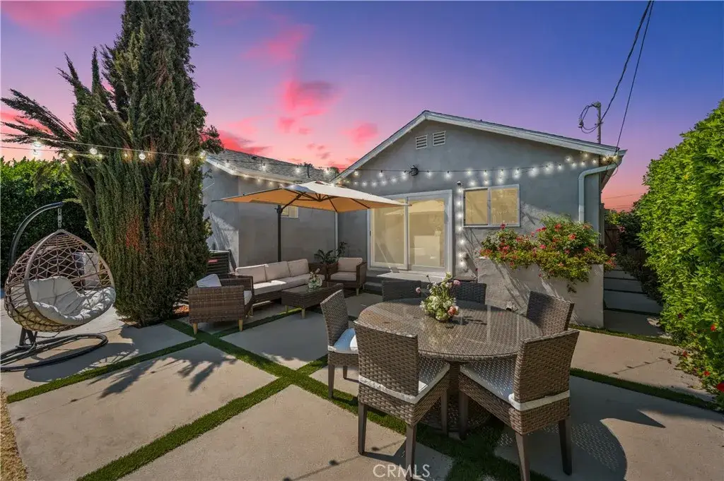 17642 Calvert Street, Encino, CA 91316 - Image #1