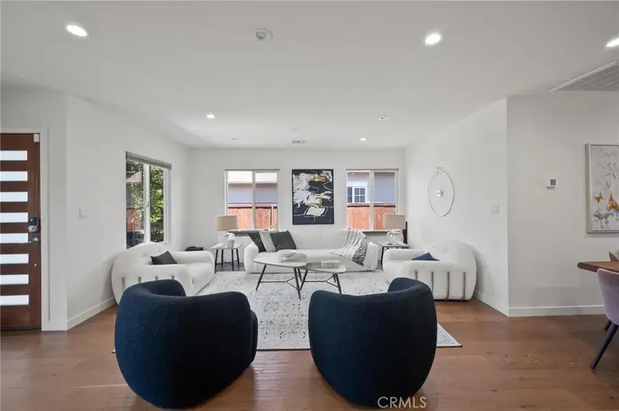 17642 Calvert Street, Encino, CA 91316 - Image #3