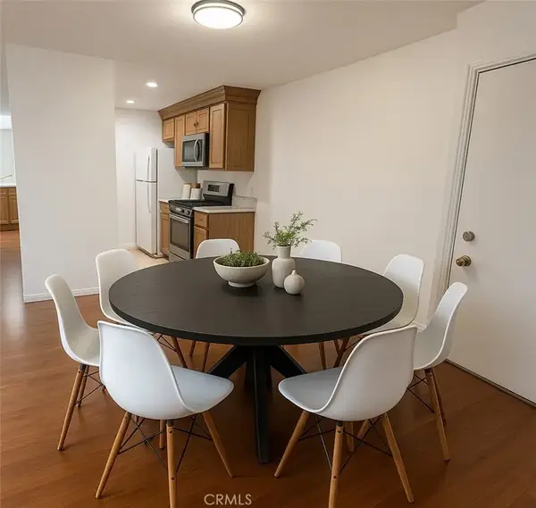 5460 White Oak Avenue #J206, Encino, CA 91316