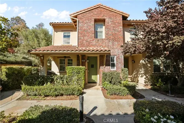 28555 Herrera, Valencia, CA 91354