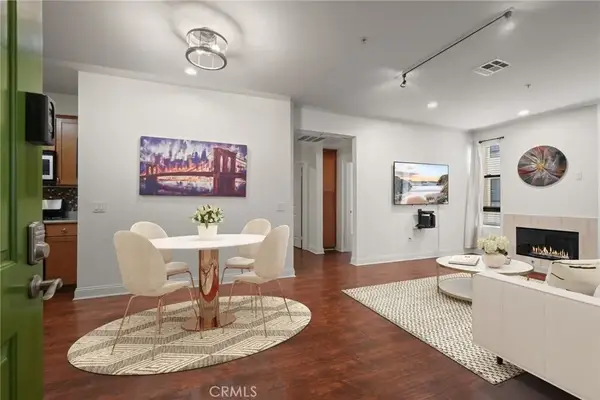 6938 Laurel Canyon #204, North Hollywood, CA 91605