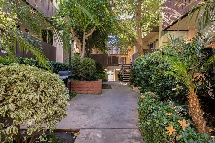 14960 Victory #102, Van Nuys, CA 91411 - Image #2