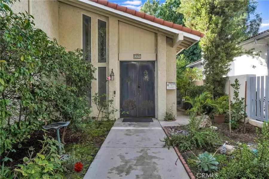 6221 Mammoth Avenue, Valley Glen, CA 91401 - Image #2