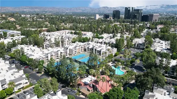 5515 Canoga #318, Woodland Hills, CA 91367