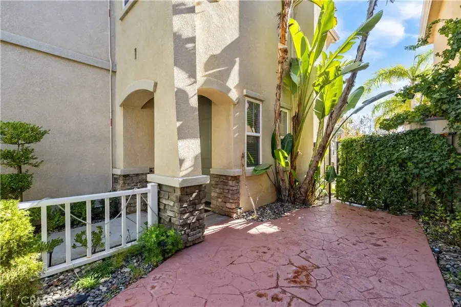 24112 Joshua, Valencia, CA 91354 - Image #2