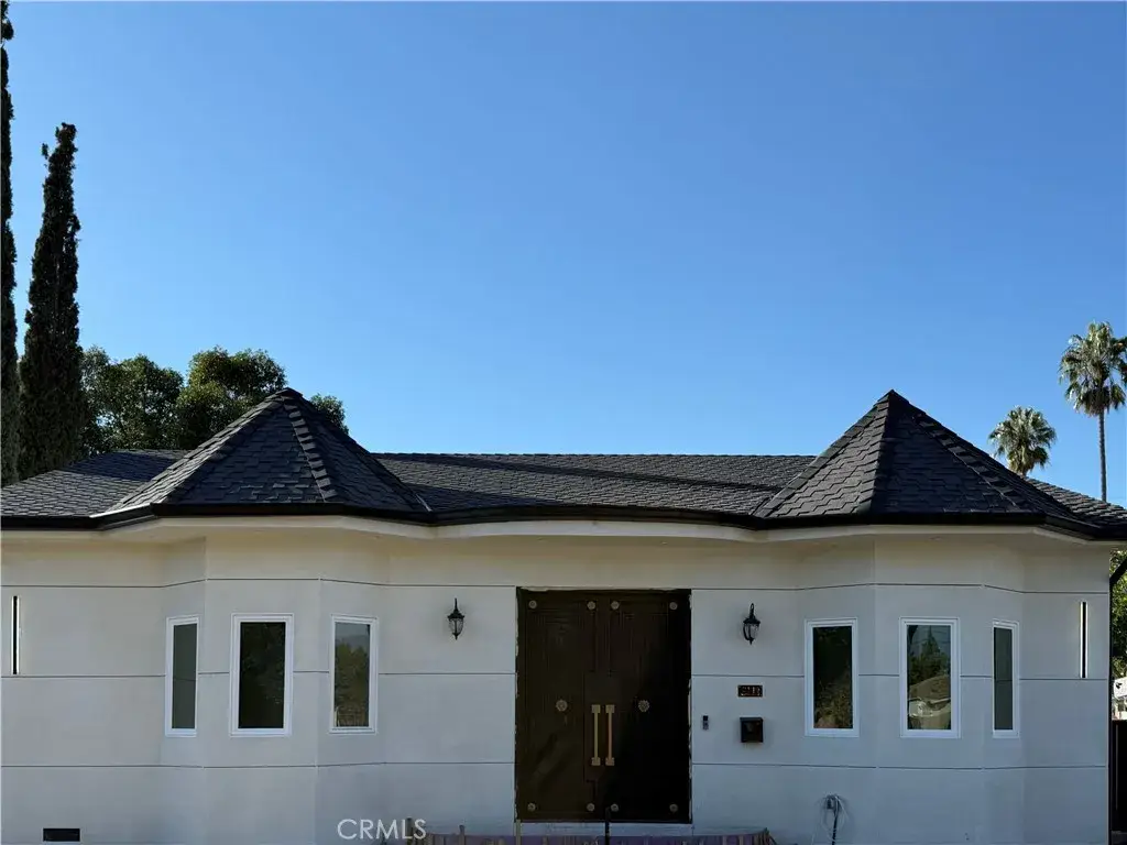 8149 Saint Clair Avenue, North Hollywood, CA 91605 - Image #1