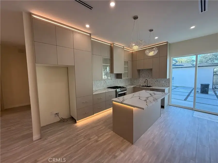 8149 Saint Clair Avenue, North Hollywood, CA 91605 - Image #2