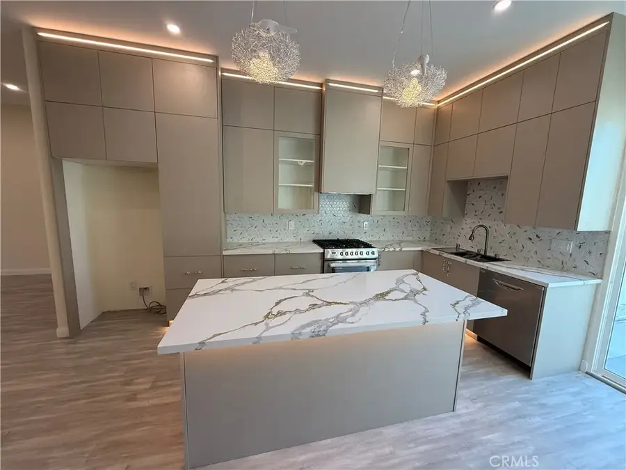 8149 Saint Clair Avenue, North Hollywood, CA 91605 - Image #3