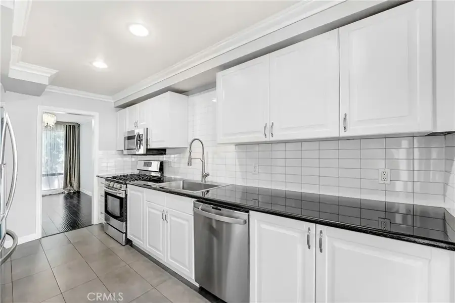 5243 Yarmouth #31, Encino, CA 91316 - Image #3