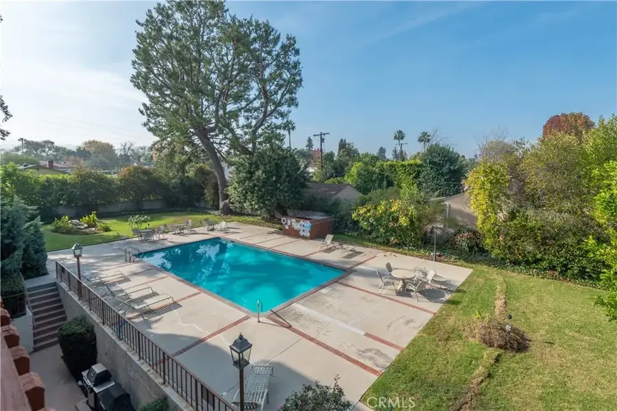5115 Kester, Sherman Oaks, CA 91403 - Image #2