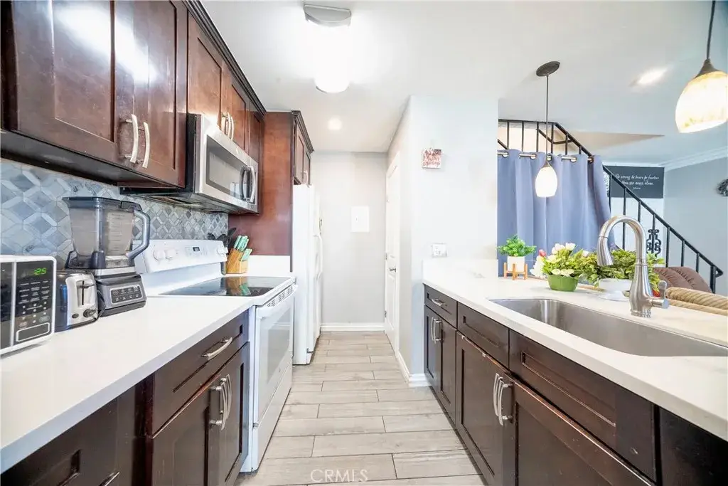 639 Avenida Del Platino, Newbury Park, CA 91320 - Image #1