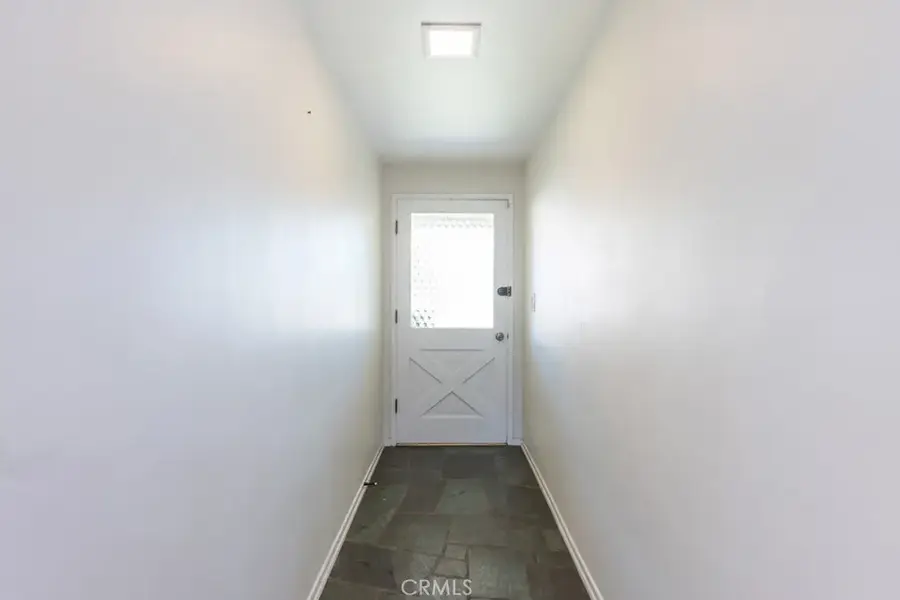 6563 Bianca, Lake Balboa, CA 91406 - Image #2