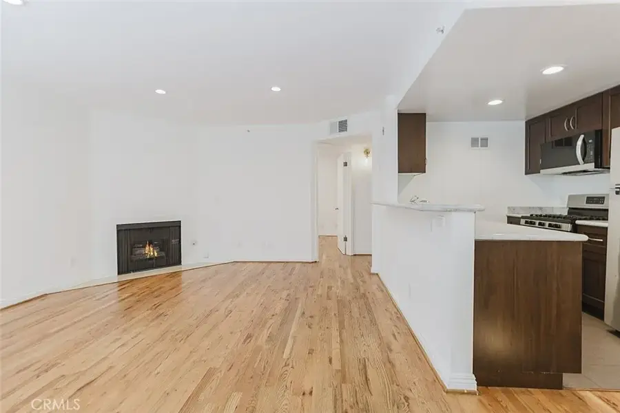 1116 E Palmer Avenue #11, Glendale, CA 91205 - Image #2