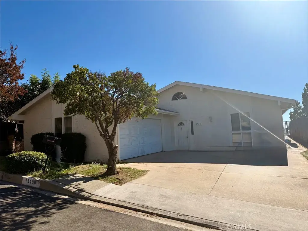 13450 Lochrin Lane, Sylmar, CA 91342 - Image #1