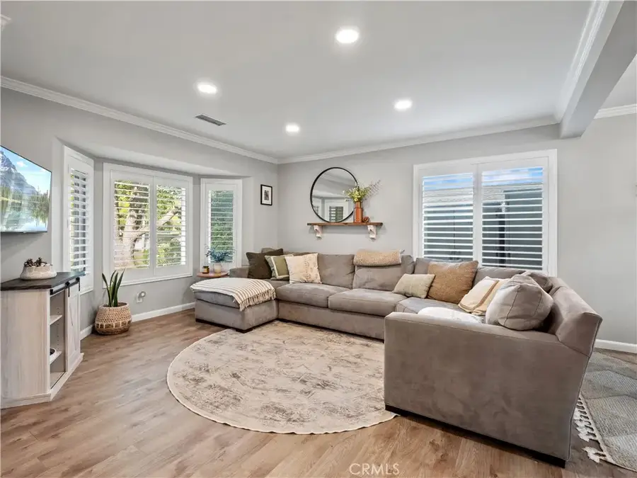 28316 Royal Drive, Castaic, CA 91384 - Image #3