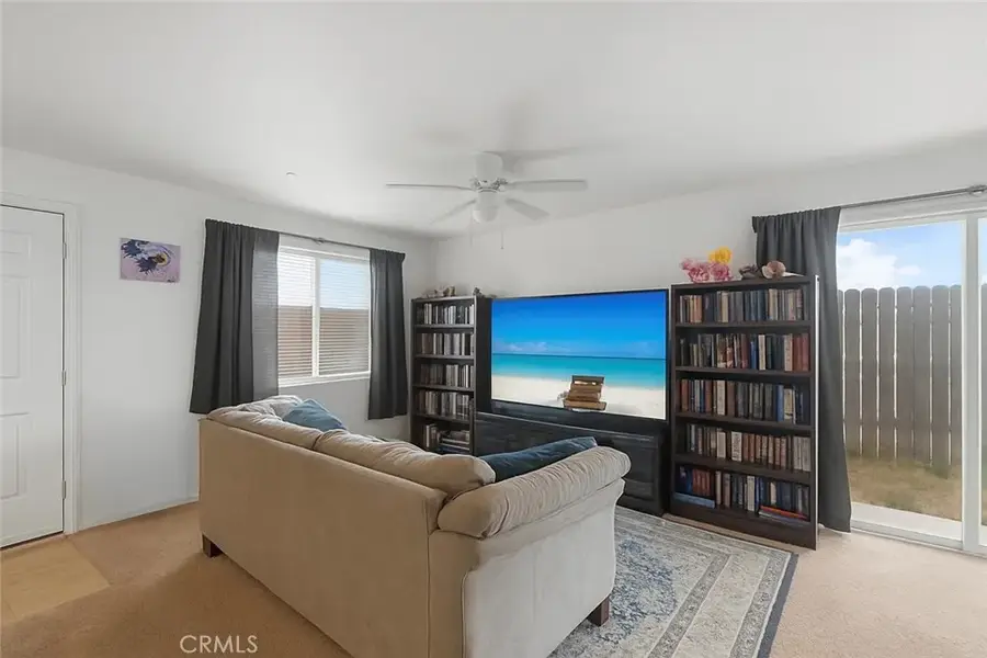 26142 Gravett Place, Saugus, CA 91350 - Image #2