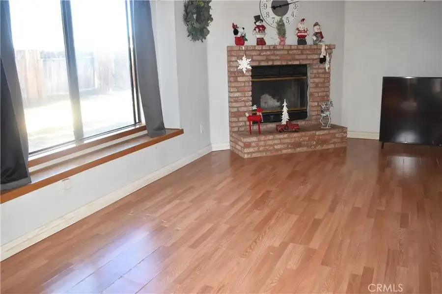 8873 Holly, California City, CA 93505 - Image #3