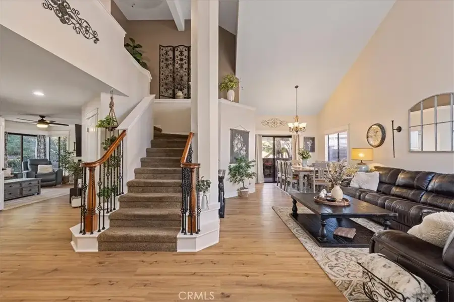 28697 Cloverleaf Place, Castaic, CA 91384 - Image #2