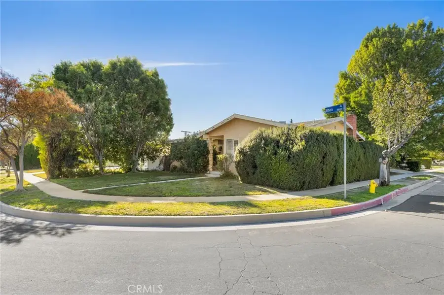 9813 Rhea, Northridge, CA 91324 - Image #2