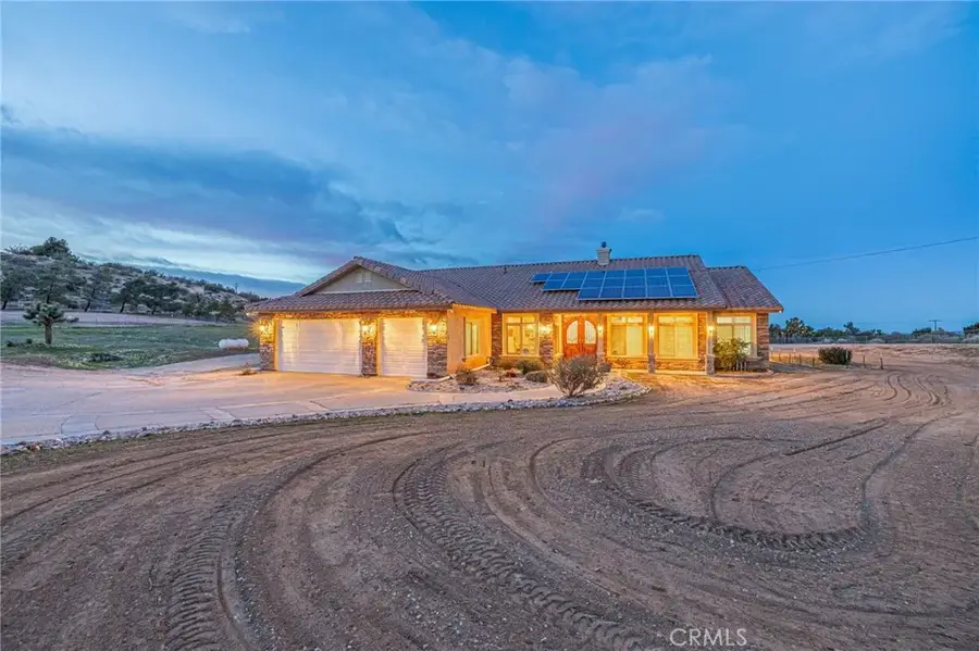 3335 E Avenue T8, Palmdale, CA 93550 - Image #2