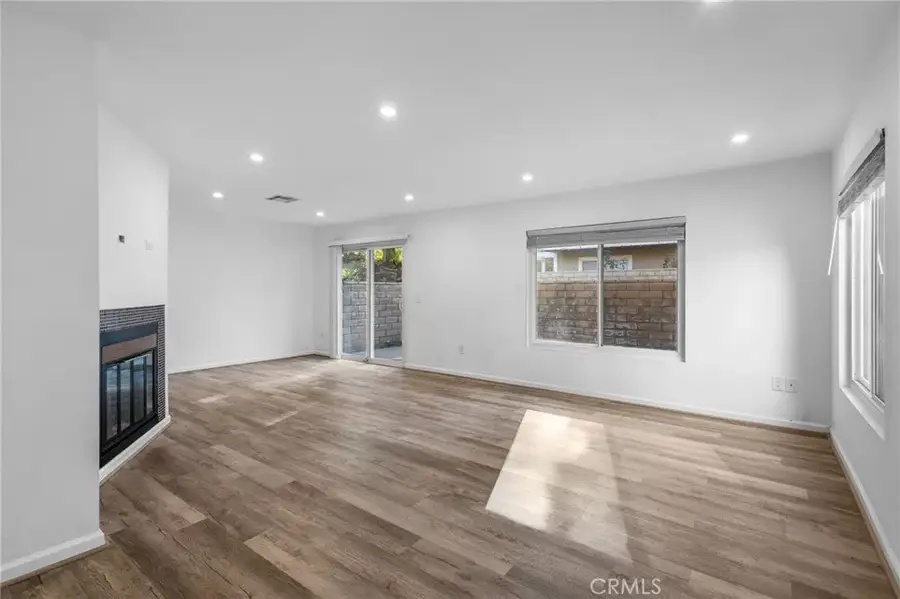 31315 The Old Road #D, Castaic, CA 91384 - Image #2