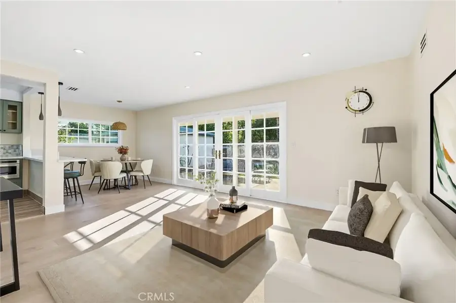 9233 Swinton Avenue, North Hills, CA 91343 - Image #2