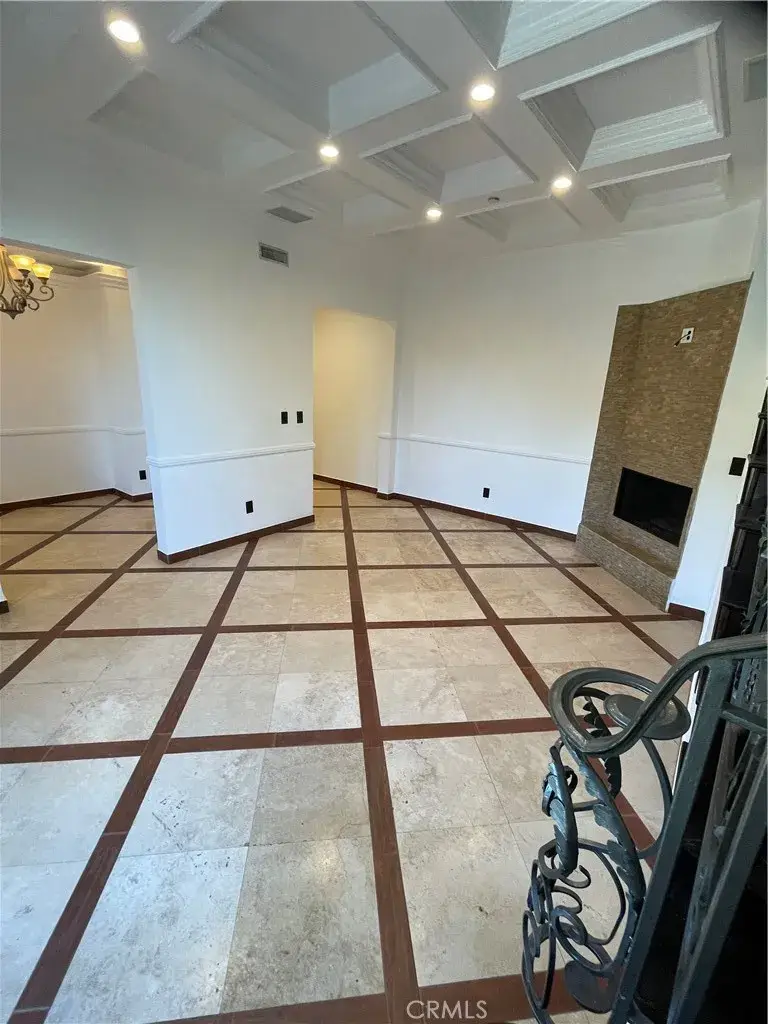 8655 Hillside, Los Angeles, CA 90069 - Image #1