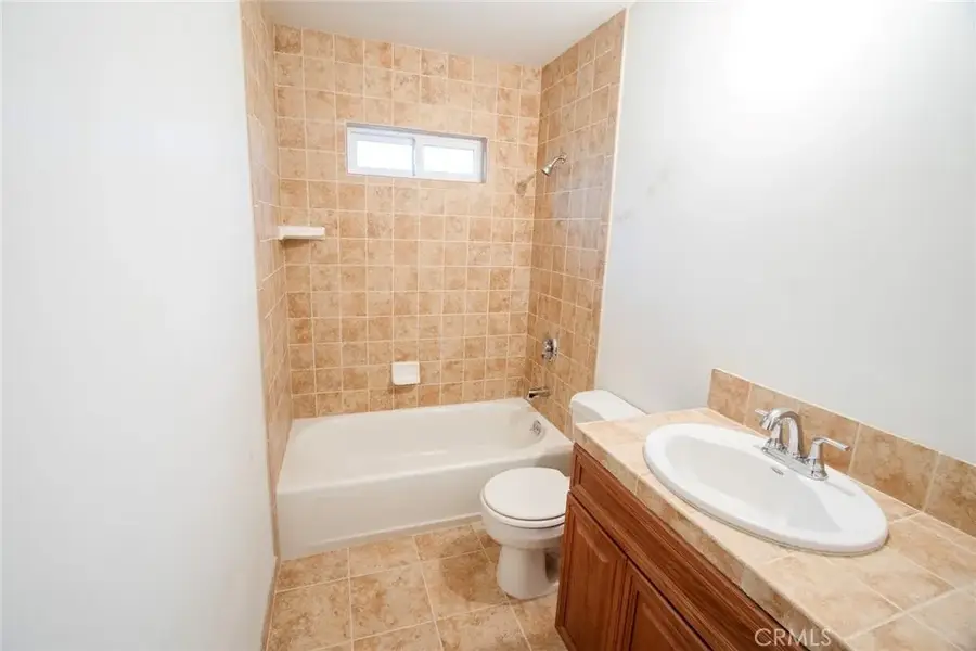 22481 Los Rogues, Saugus, CA 91350 - Image #3