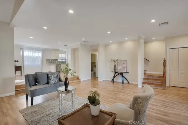 8958 Burnet Avenue #E6, North Hills, CA 91343