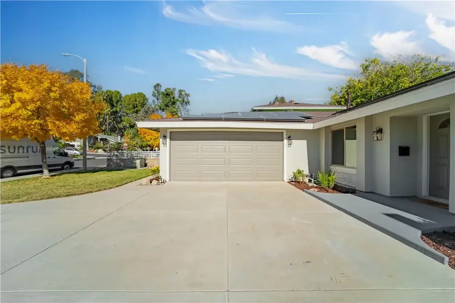 28224 Oaklar Drive, Saugus, CA 91350 - Image #3