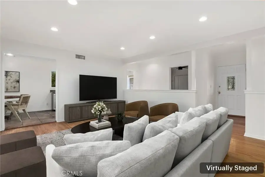 5634 Ponce Avenue, Woodland Hills, CA 91367 - Image #3